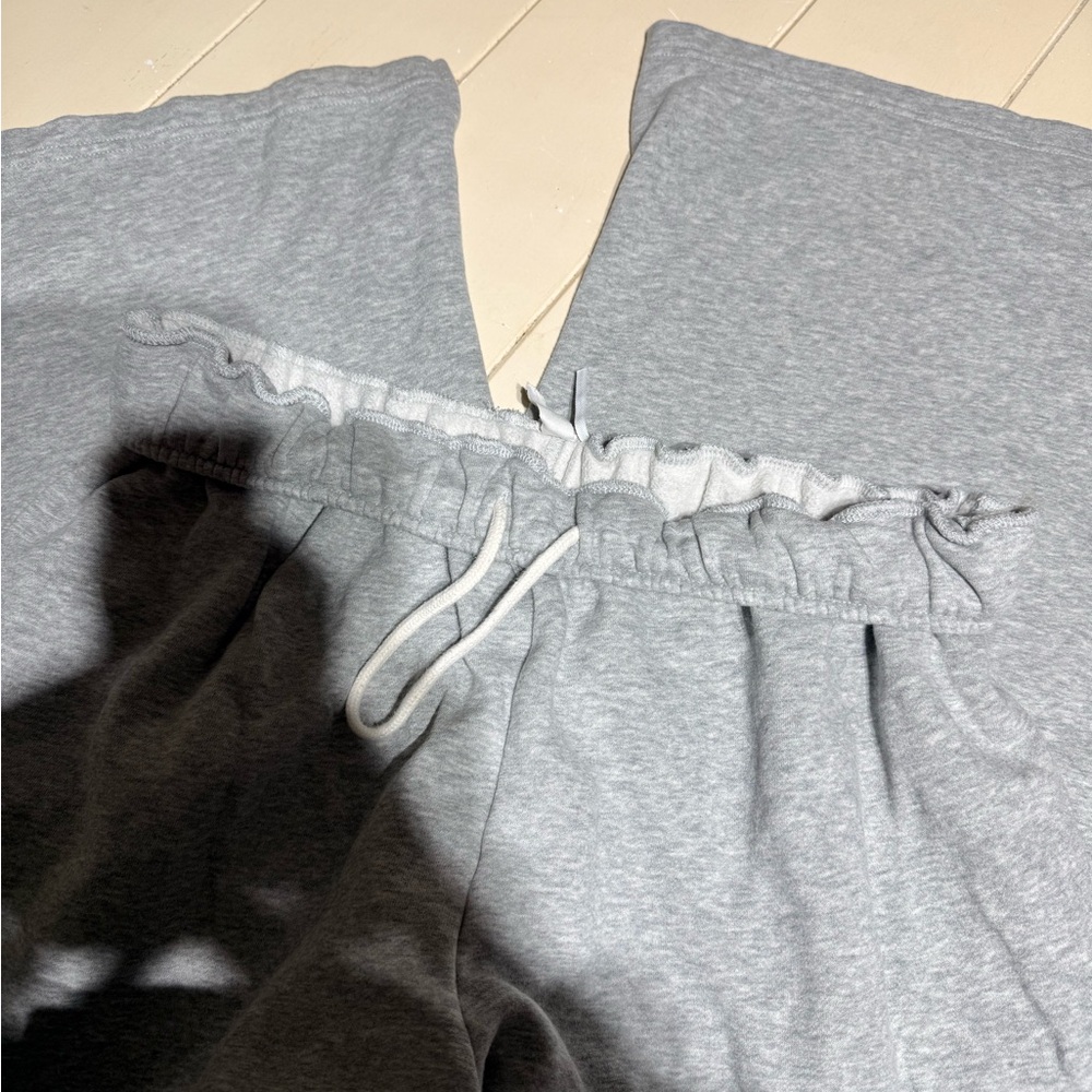 Urban Outfitters Gray Sweatpants - Picture 2 of 3